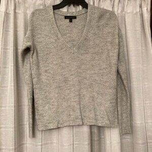 Banana Republic V-Neck sweater. Gently worn. Size XS Very light Steel Gray